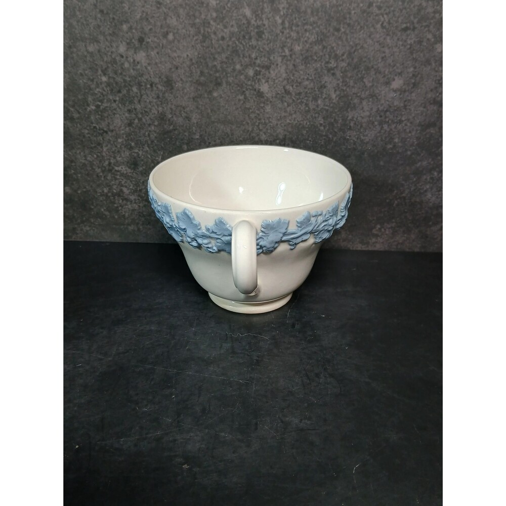 Wedgwood Queen’s Ware Blue on White Embossed Coffee Cups Pair Mixed Condition - Picture 12 of 16